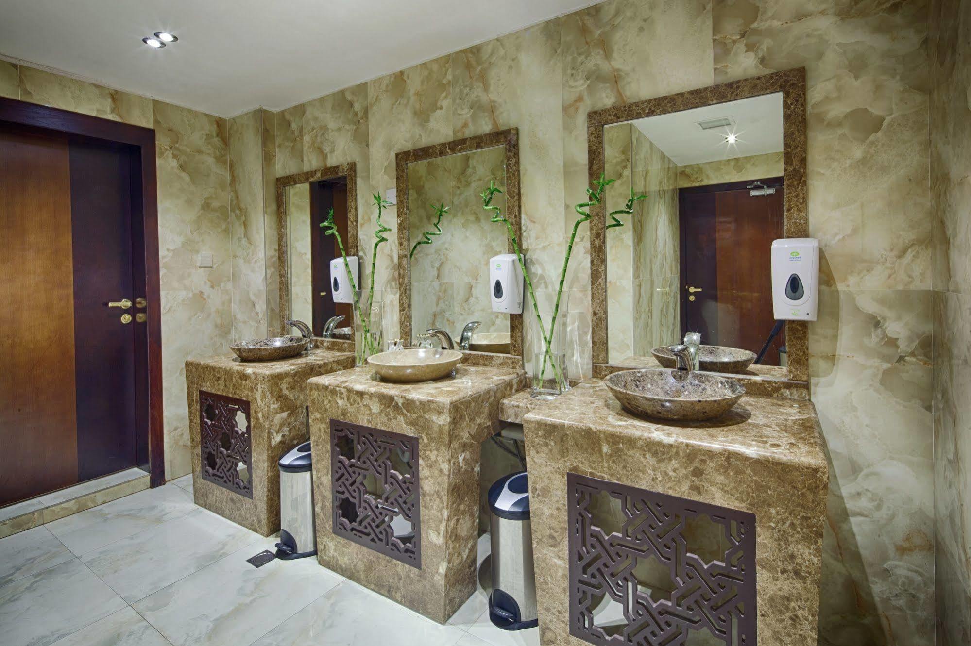 Lavona Hotel Jubail Exterior foto